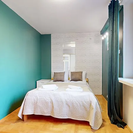 아파트 Cozy Mokotow With Balcony