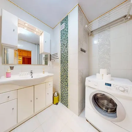 아파트 Cozy Mokotow With Balcony 바르샤바